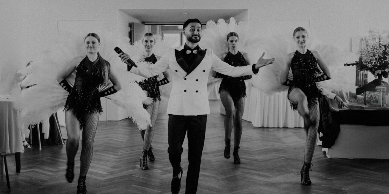 Showballett mit Bühnenlicht